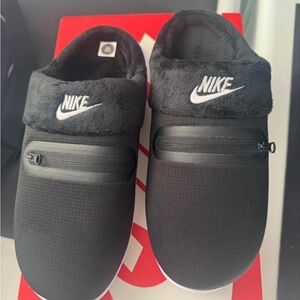 Nike Black/White WMNS Burrow NA Shoe Box Label